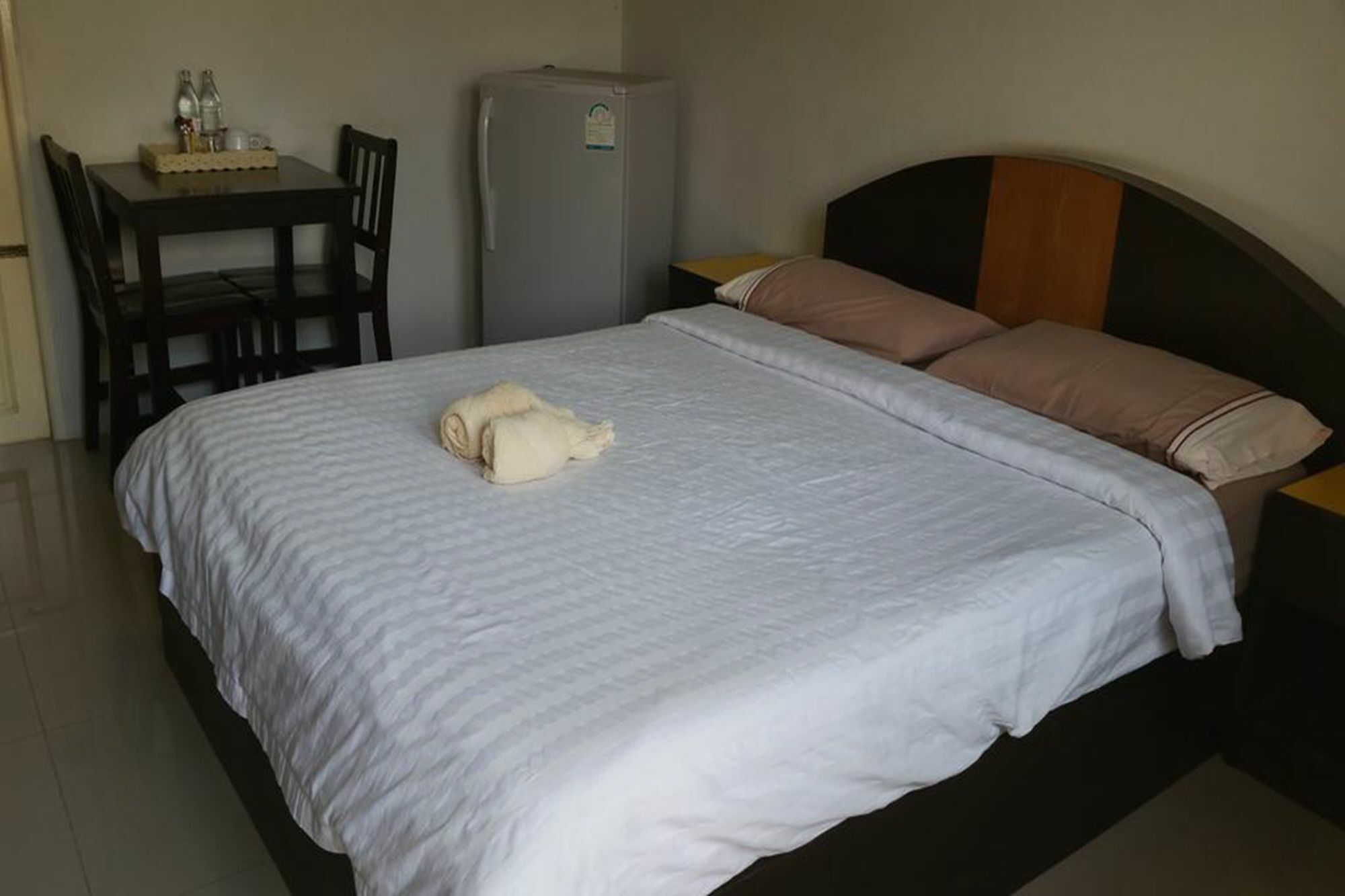 Charoen Apartment Hotel Trang Exteriör bild