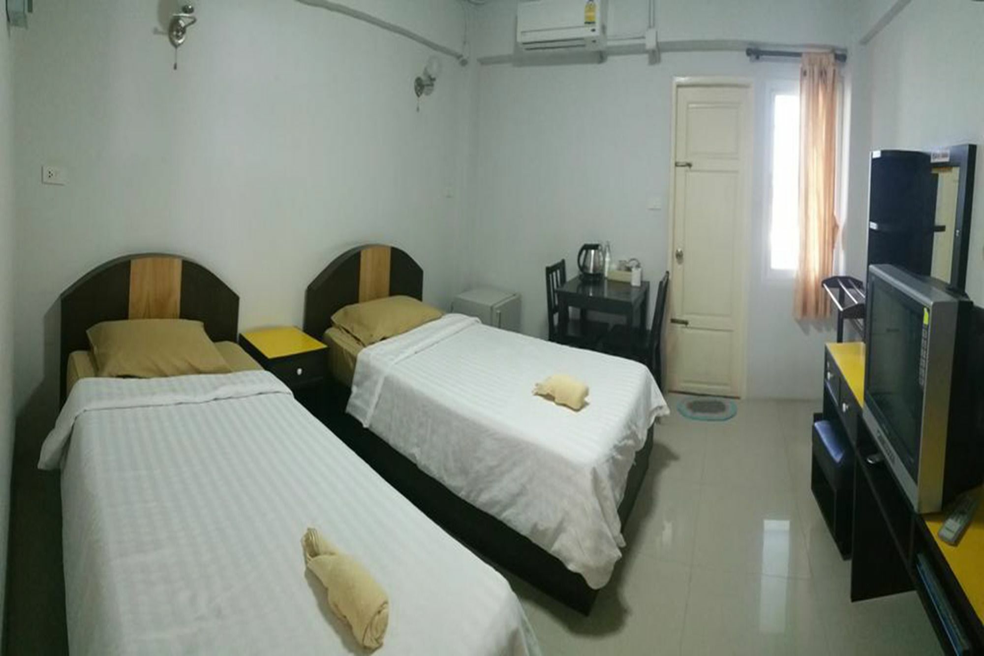 Charoen Apartment Hotel Trang Exteriör bild