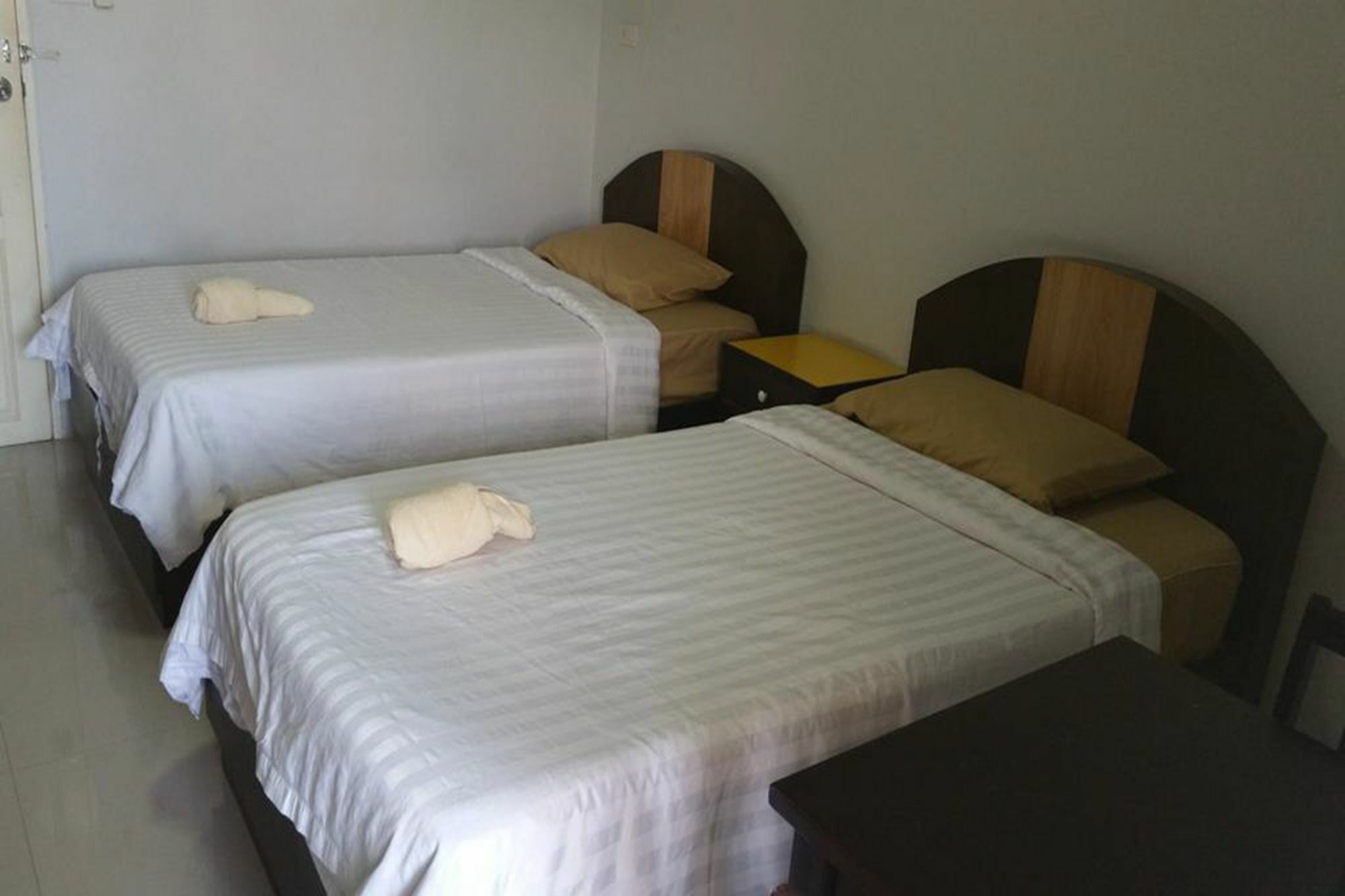Charoen Apartment Hotel Trang Exteriör bild